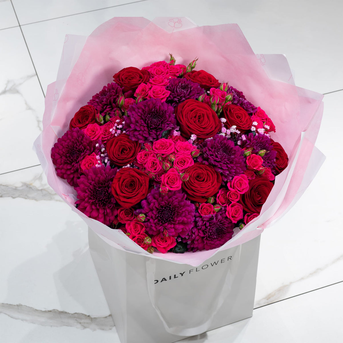 Table flower arrangement