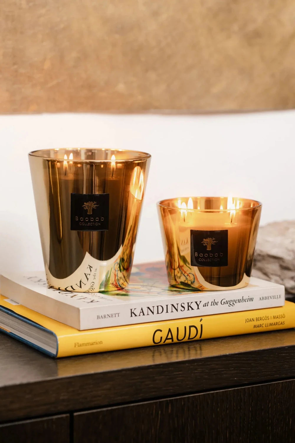 Baobab Aurum candle gold detail close-up