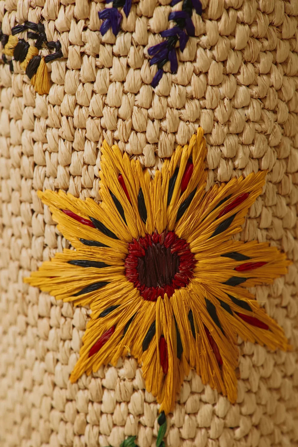 Baobab Vony Ahitra candle detail close-up