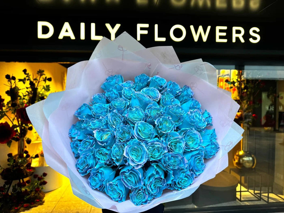 Blue roses bouquet Daily Flowers Amsterdam