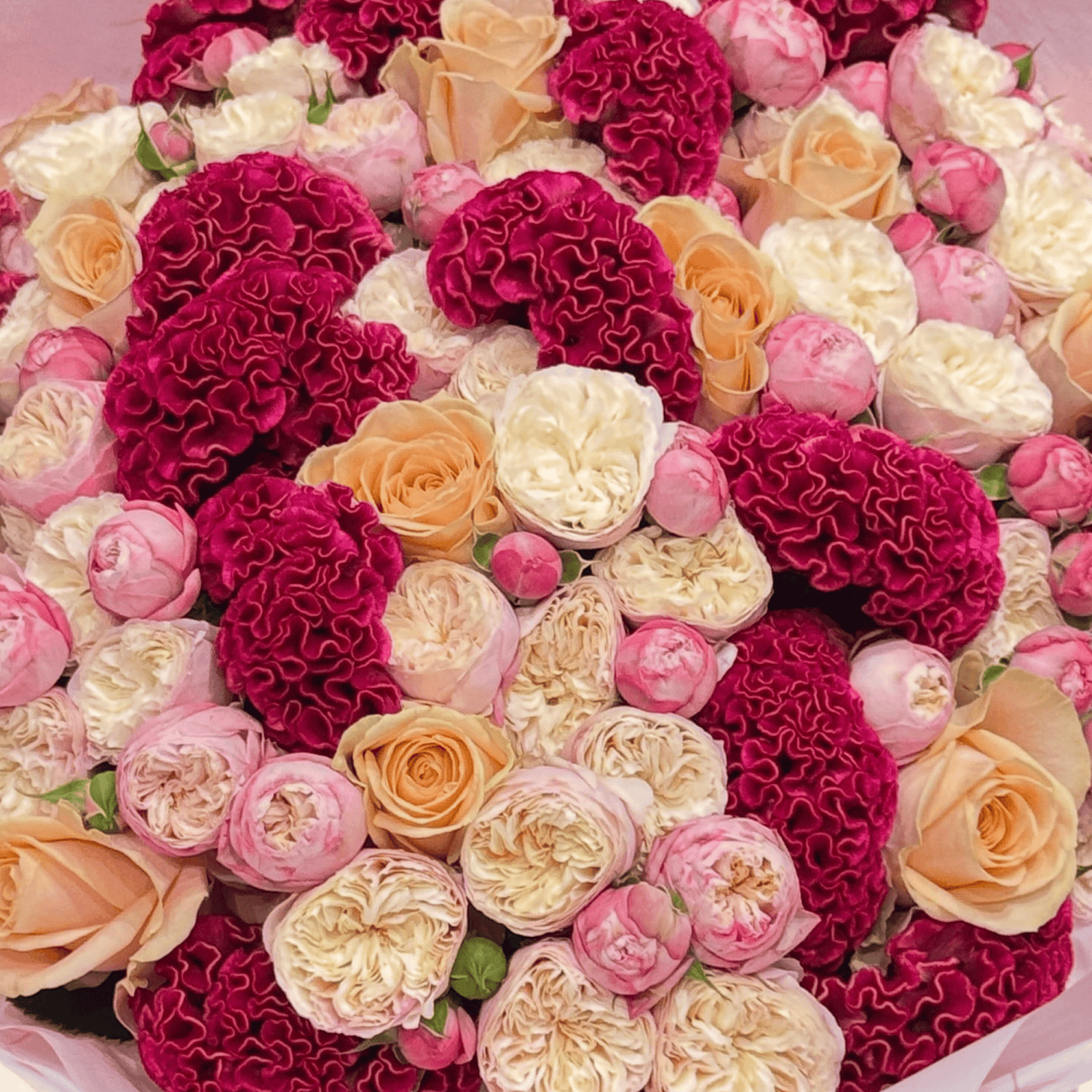 Pink Manhattan Magic bouquet with roses by Daily Flowers