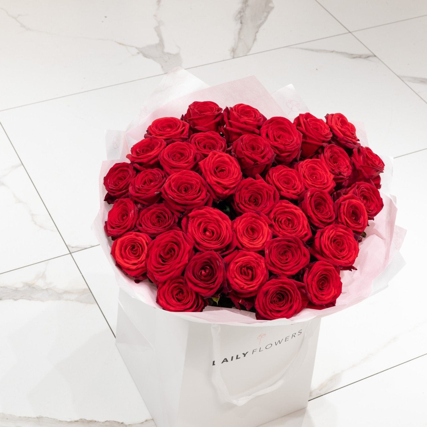 Red Roses bouquet by Daily Flowers
