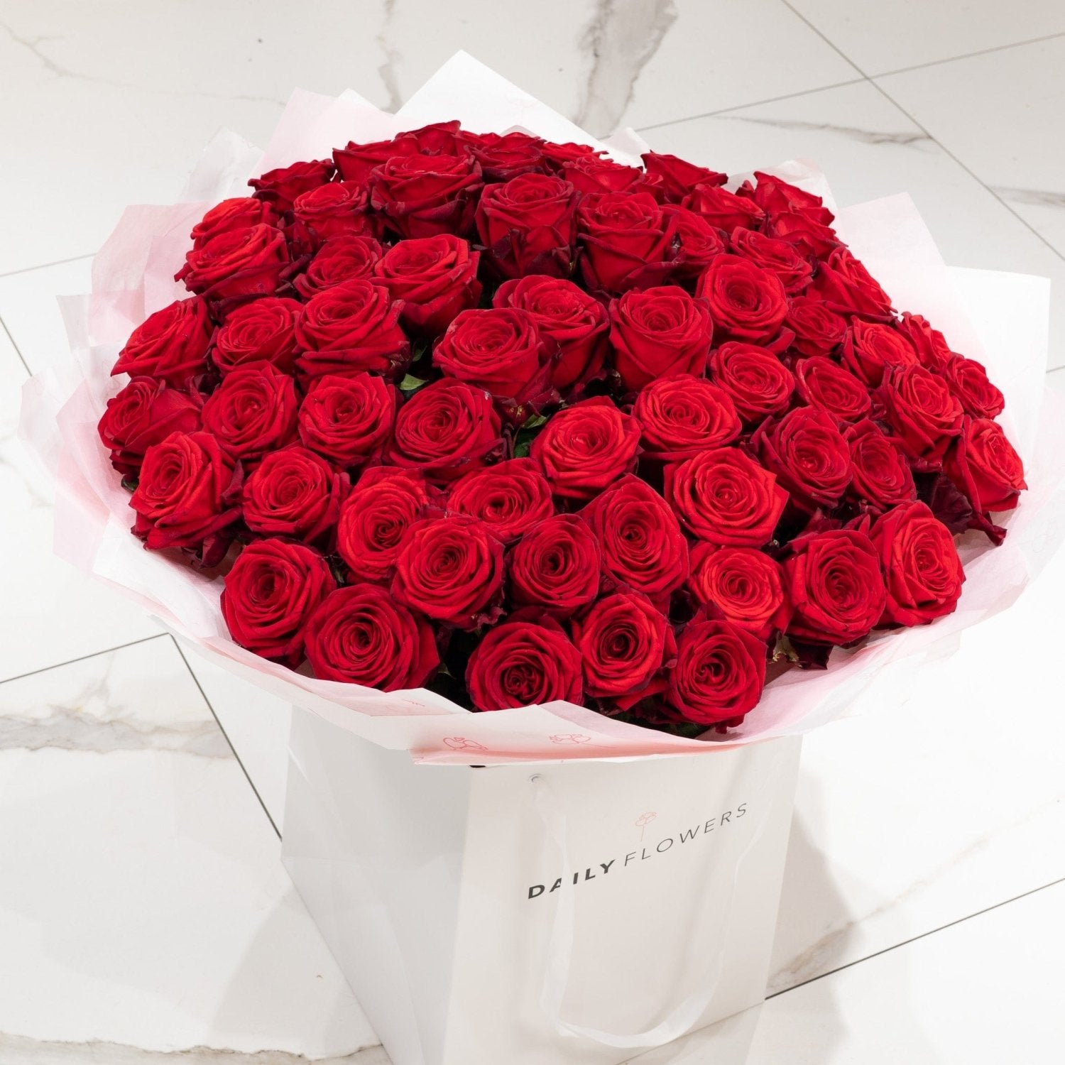 Red Roses bouquet by Daily Flowers