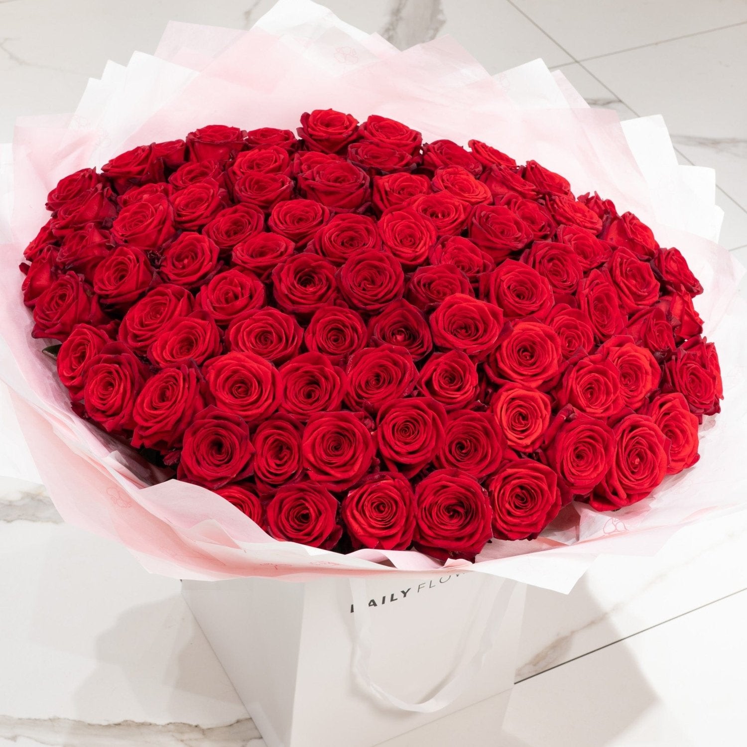 Red Roses bouquet by Daily Flowers