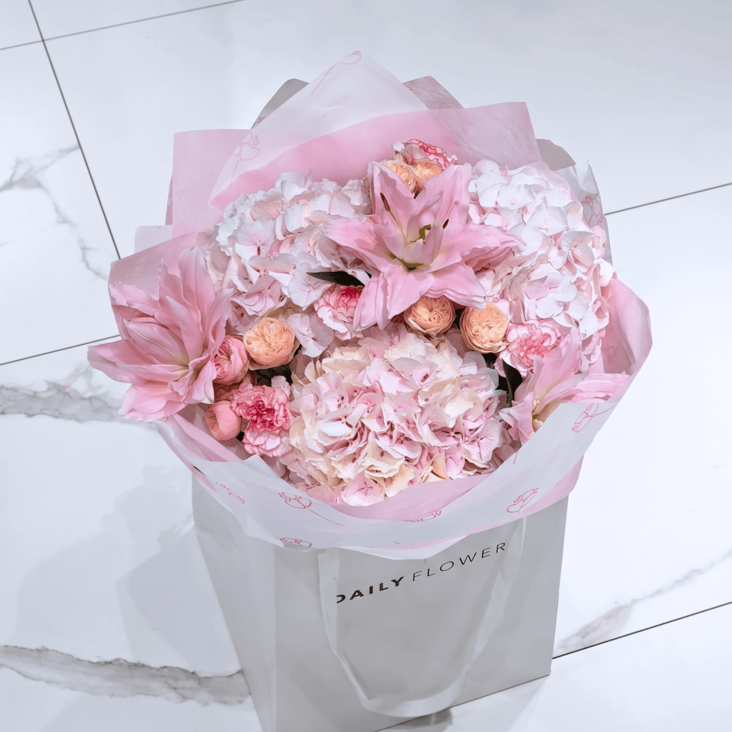 Royal Lily Dream bouquet with roses, hydrangea and lilies by Daily Flowers