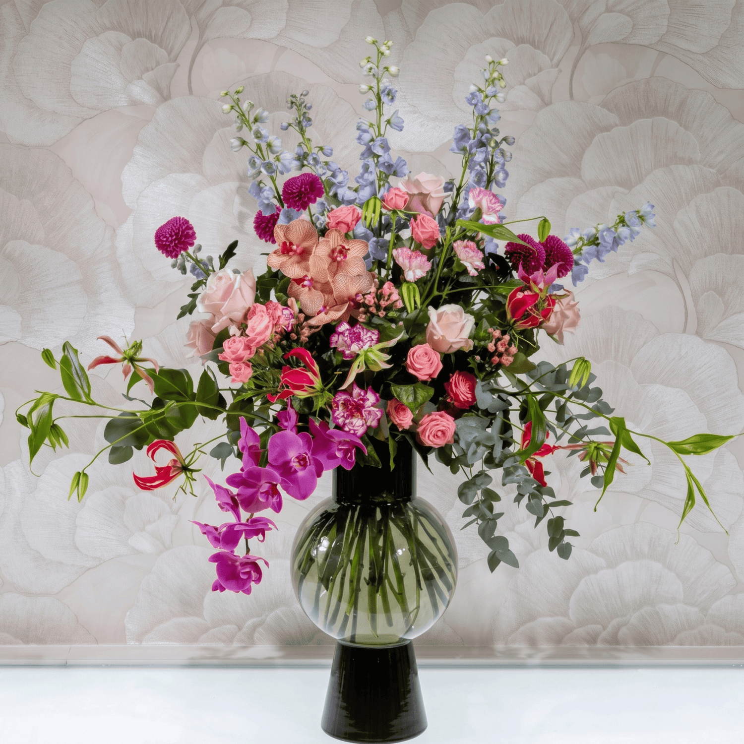Super Sensational Flower Fantasy bouquet with roses, eucalyptus and lisianthus by Daily Flowers