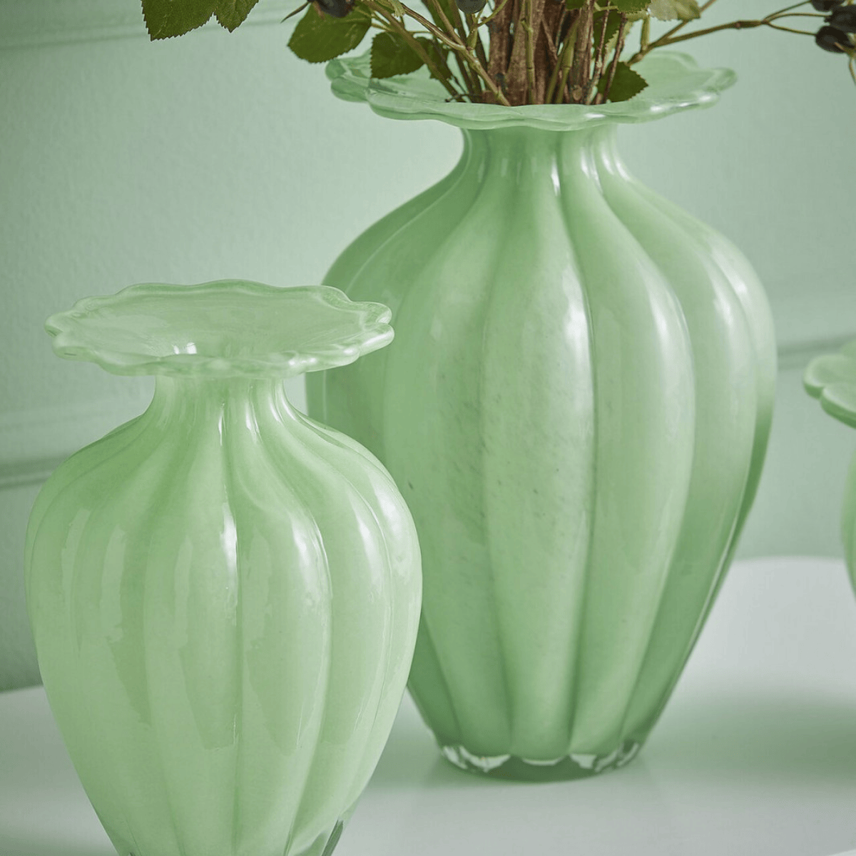 Blossom flower vase purple