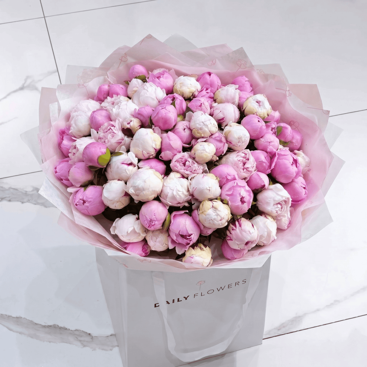 Peony Season is Here: Why May Belongs to This Showstopper 🌸