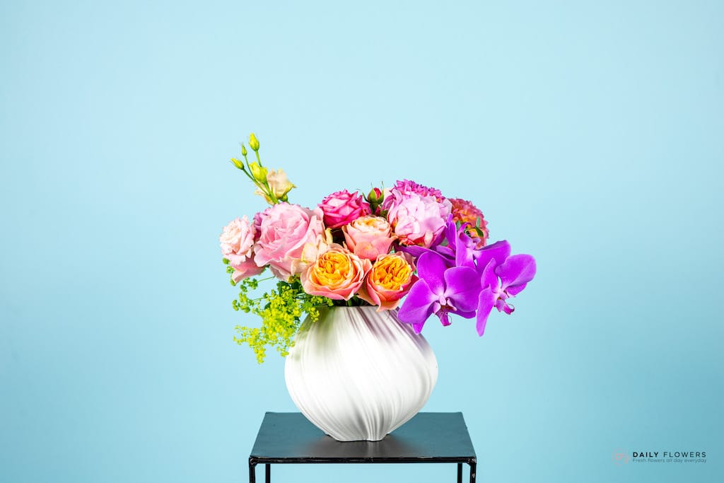 DF vase - Petal flow