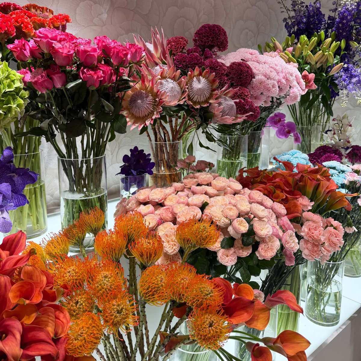 Bloemen presentatie in winkel Daily Flowers