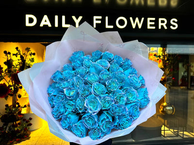 Blue roses bouquet Daily Flowers Amsterdam