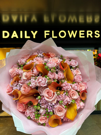 Blushing Fall Flowers bouquet Daily Flowers Amsterdam