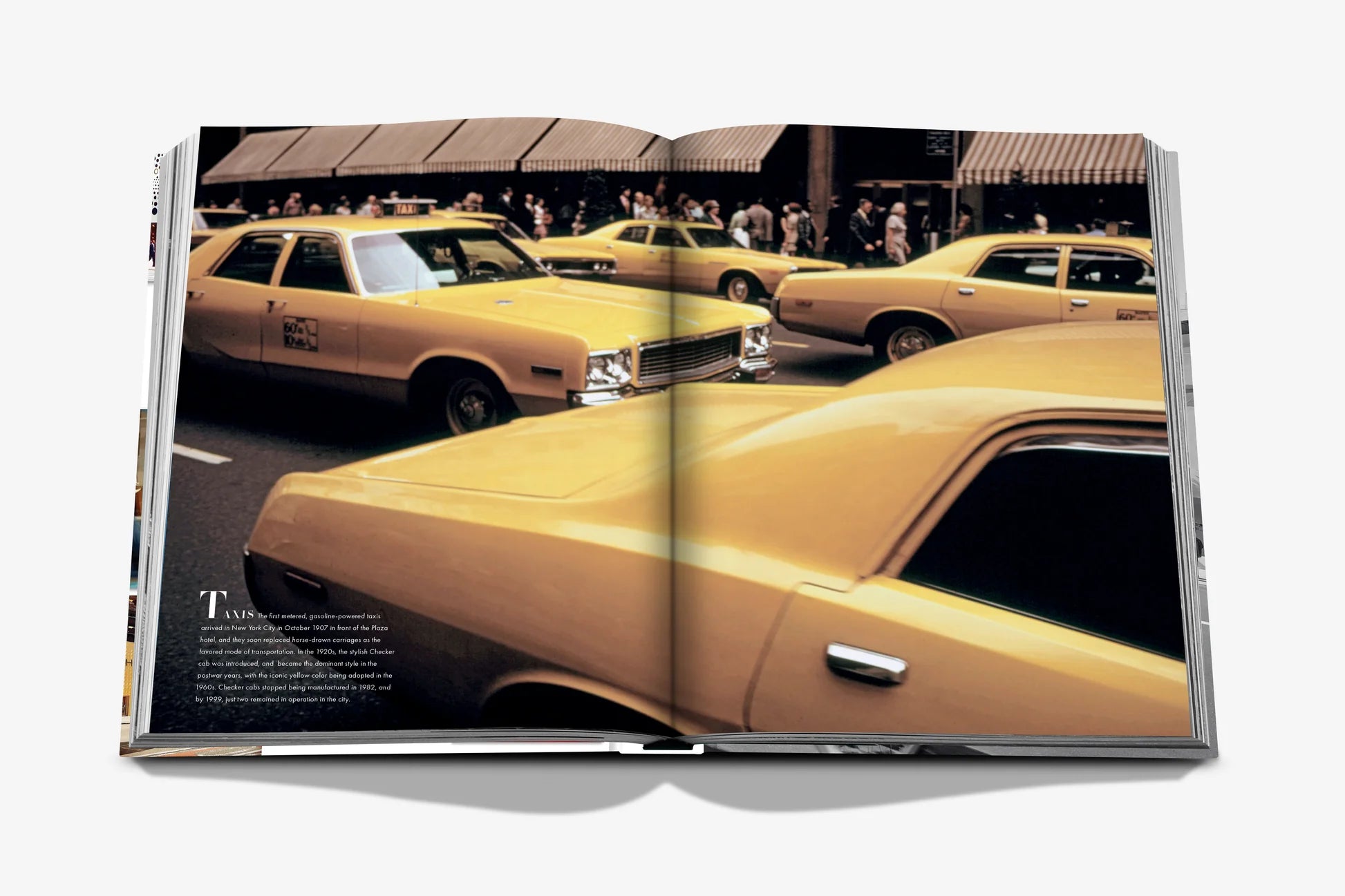 Assouline coffee table book – 5th avenue - 200 years of stories & legends