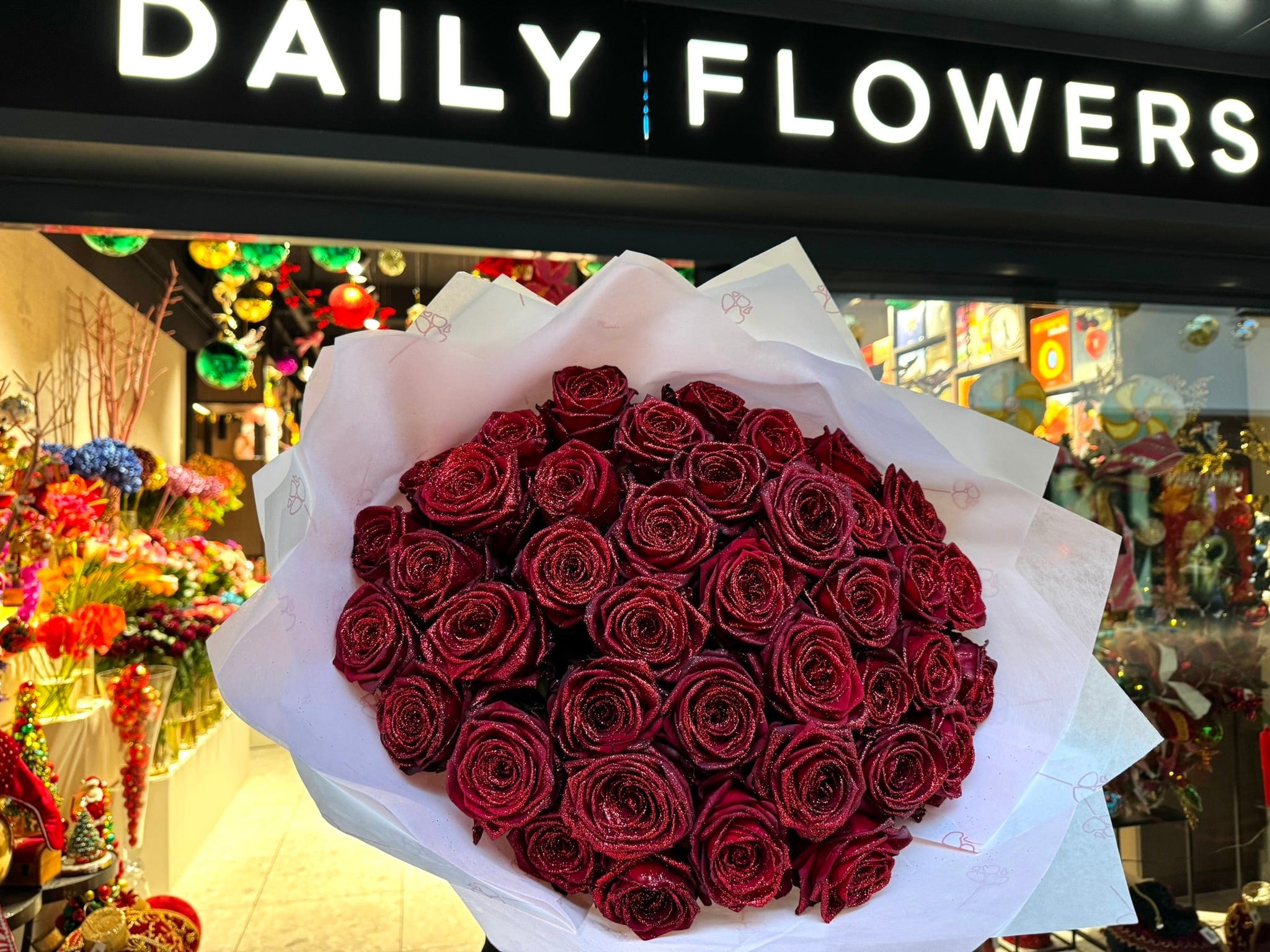 Glitter Roses – Luxury Sparkling Bouquets | Daily Flowers