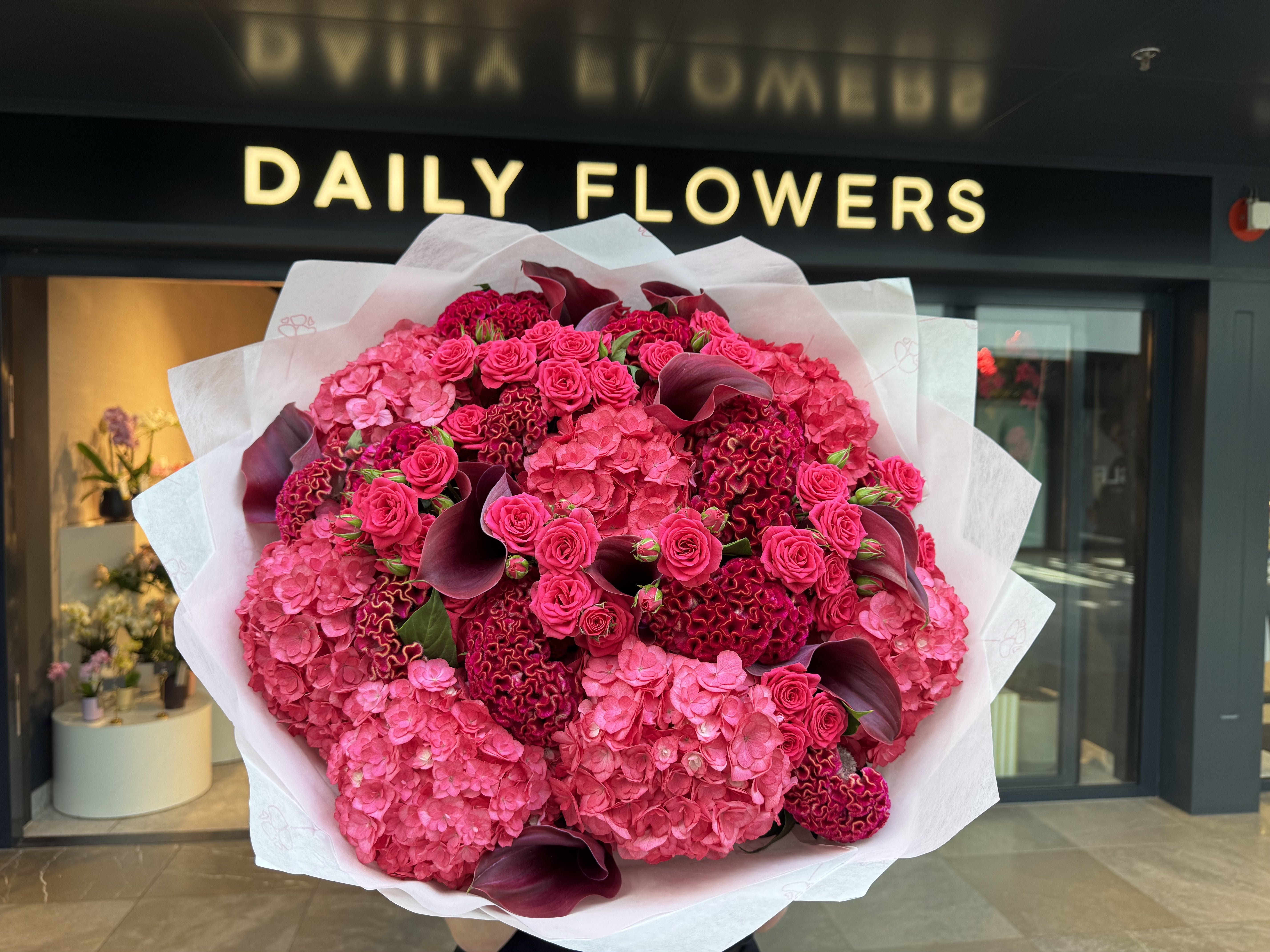 The pink bouquet of dreams - TikTok favorites