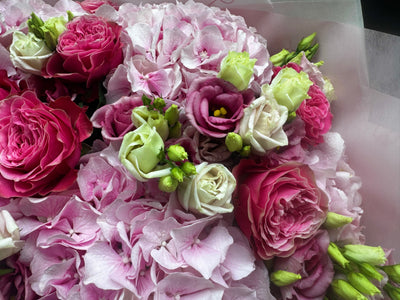 Pink Park Princess flower bouquet close-up Daily Flowers Amsterdam