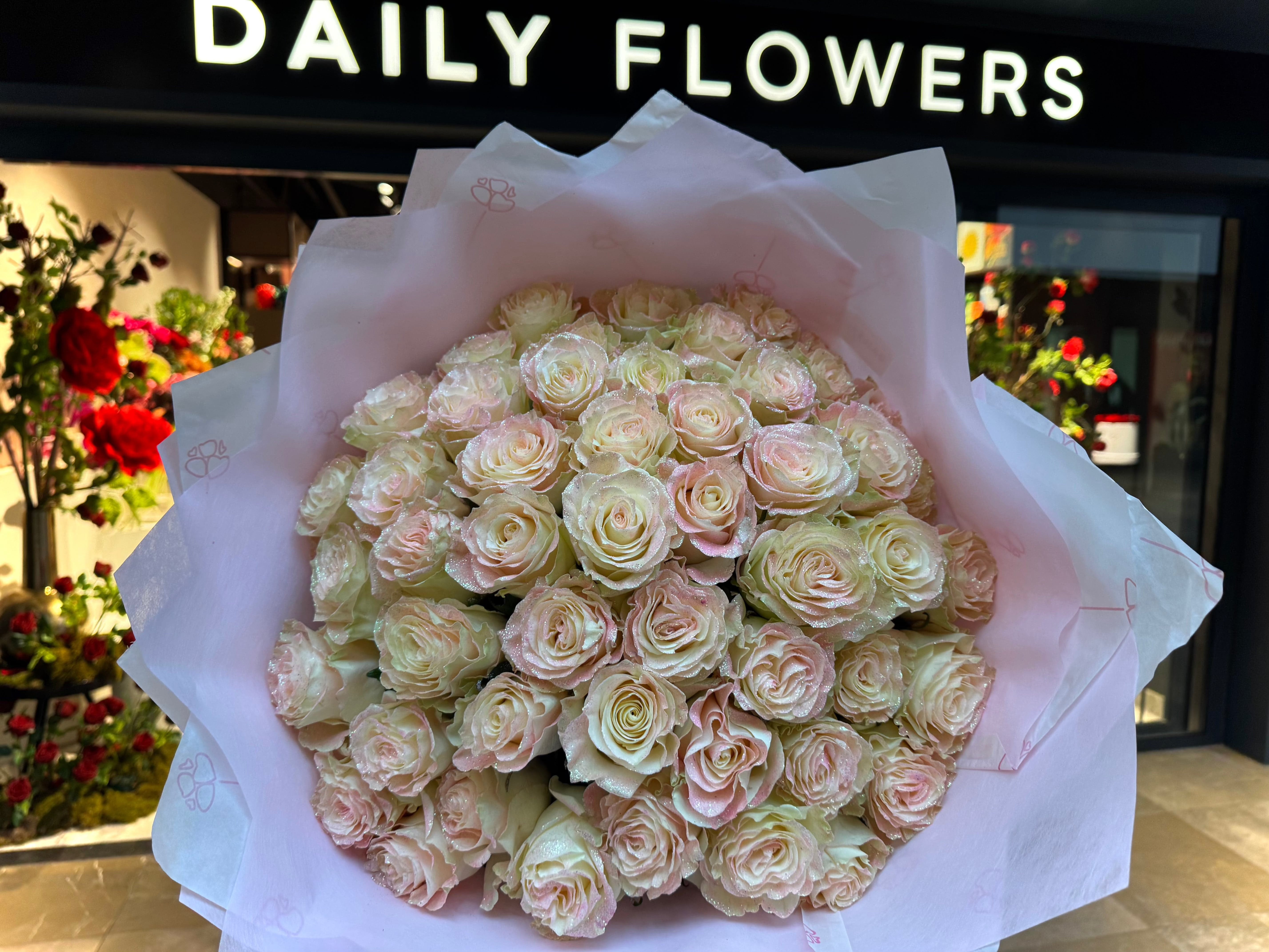 Glitter Roses – Luxury Sparkling Bouquets | Daily Flowers