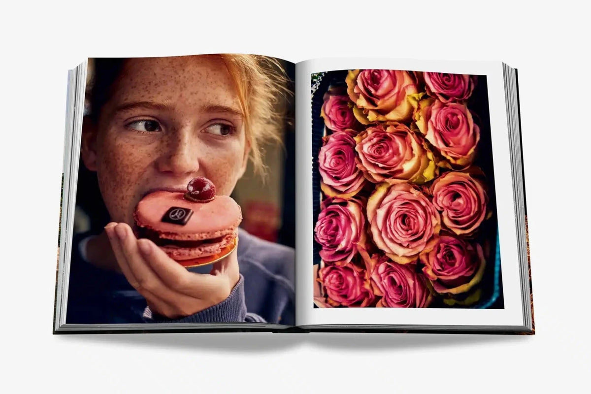 Assouline Paris Chic spread pages