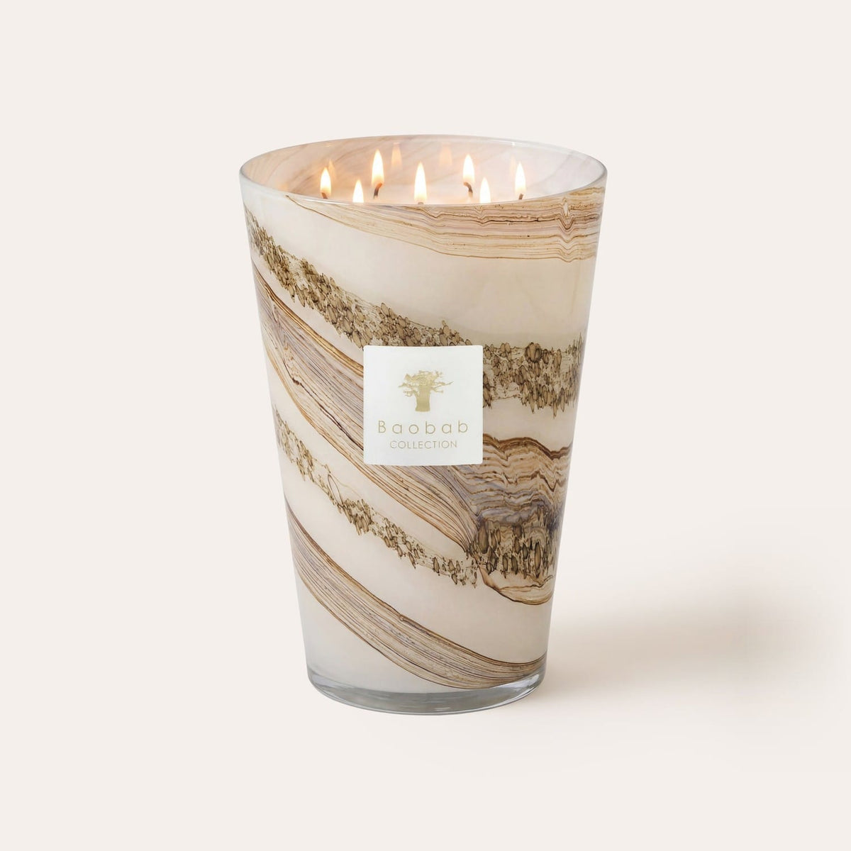 Baobab Scented Candle Sand Siloli: large multi-wick candle in hand-blown glass with beige and brown sand-layer pattern, 35 cm