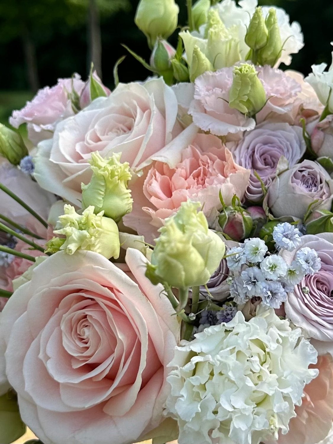 Pastel Blush Bride bridal bouquet close-up Daily Flowers Amsterdam