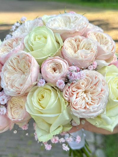 Pastel Princess Bride bridal bouquet close-up Daily Flowers Amsterdam