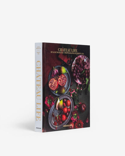 Assouline table book - chateau life - home decoration