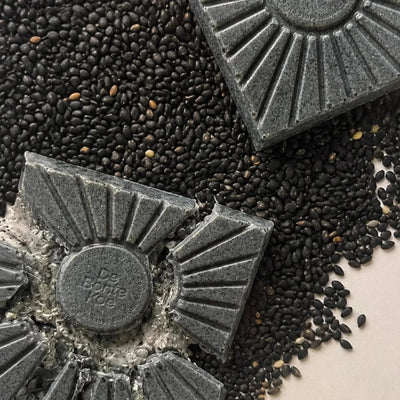 De Bonte Koe, Black Sesame filling at Daily Flowers