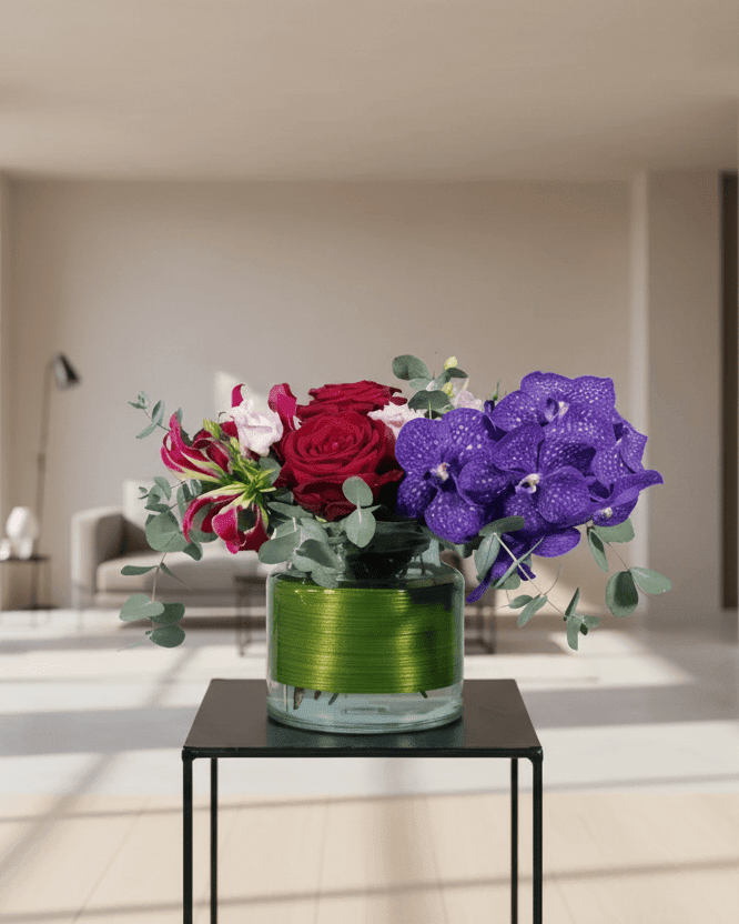 Dolce Vita flower vase arrangement Daily Flowers