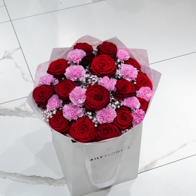 Dreamy Queen flower bouquet side view Daily Flowers