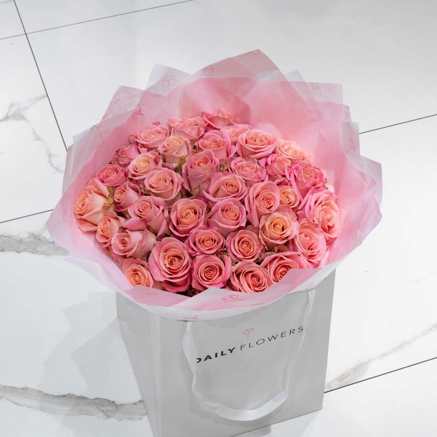 Hermosa roses bouquet Daily Flowers Amsterdam