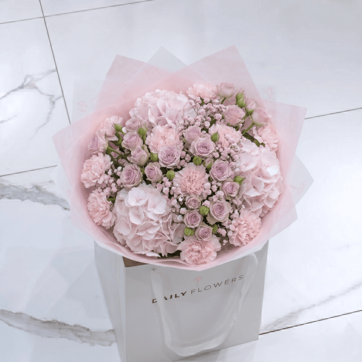 Perfect Pastel small flower bouquet Daily Flowers Amsterdam