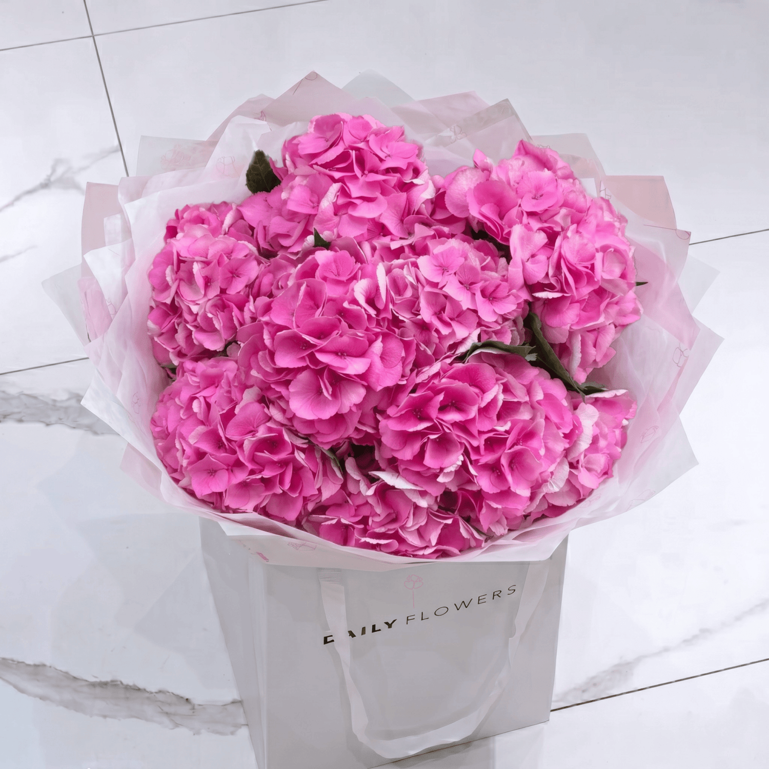 Pink hydrangea bouquet Royal Love Daily Flowers Amsterdam