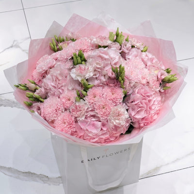 Pretty Pink Princess flower bouquet hero Daily Flowers Amsterdam