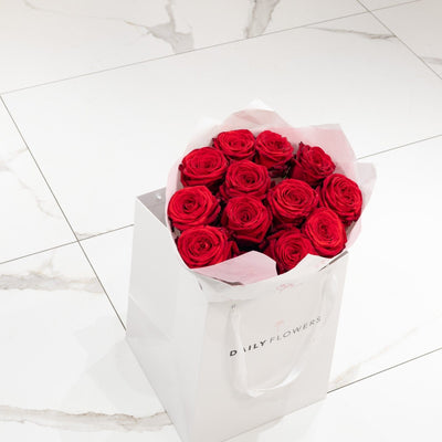 Red Roses bouquet by Daily Flowers