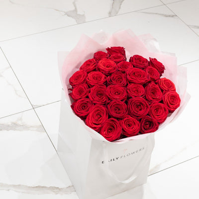Red Roses bouquet by Daily Flowers