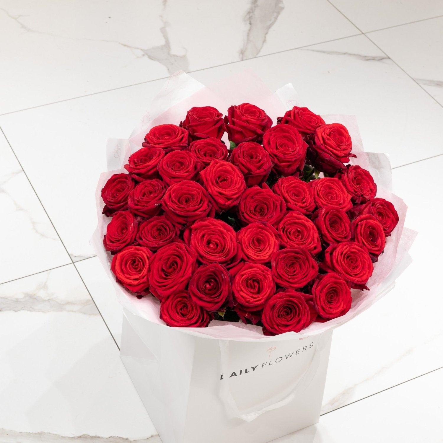 Red Roses bouquet by Daily Flowers