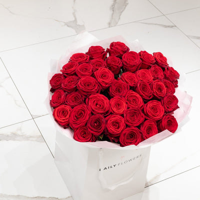 Red Roses bouquet by Daily Flowers