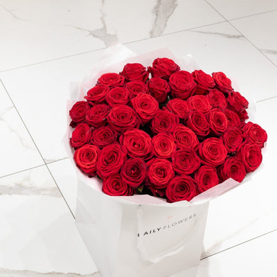 Red Roses bouquet by Daily Flowers