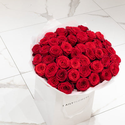 Red Roses bouquet by Daily Flowers