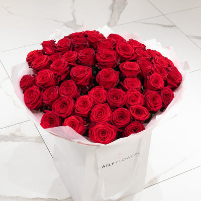 Red Roses bouquet by Daily Flowers