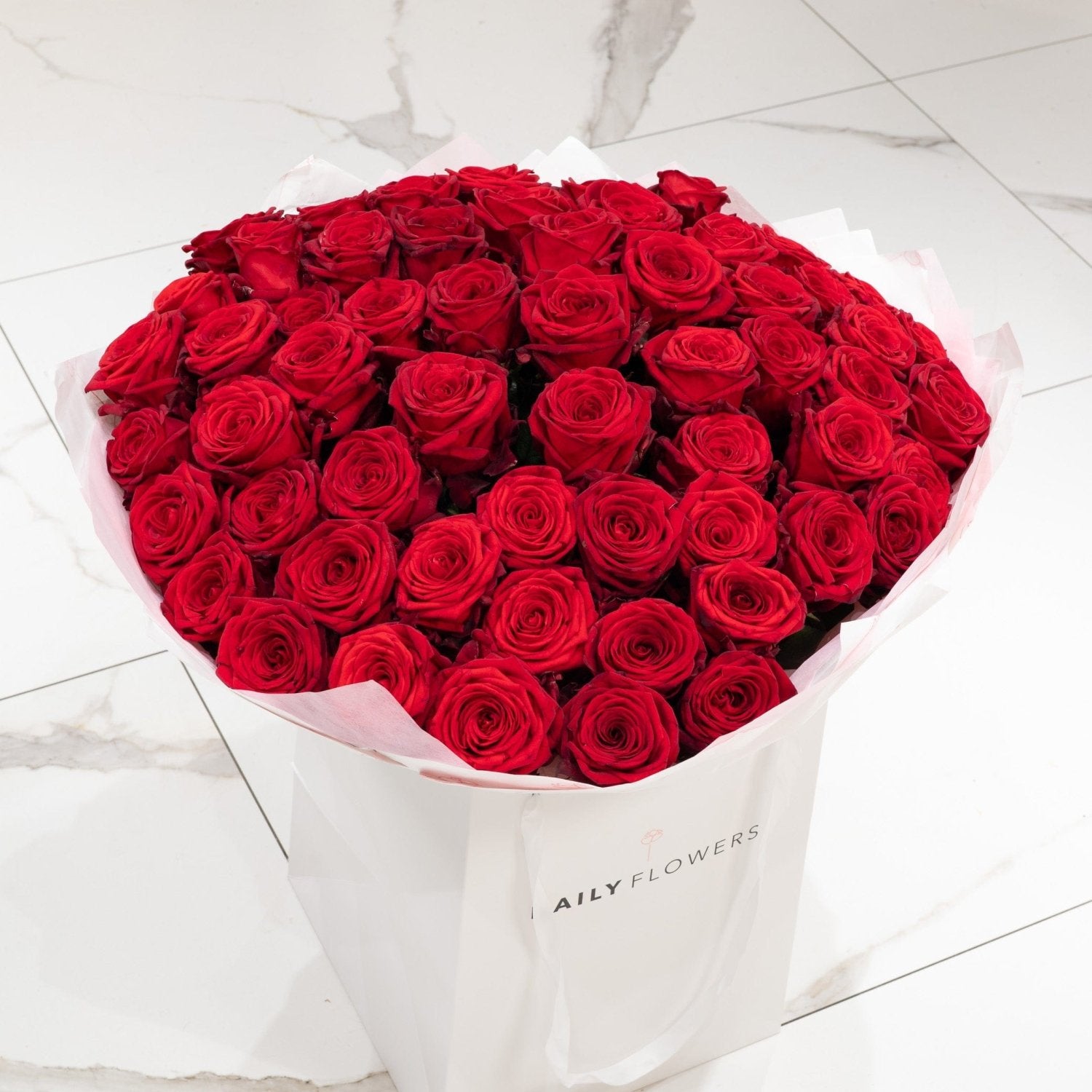 Red Roses bouquet by Daily Flowers