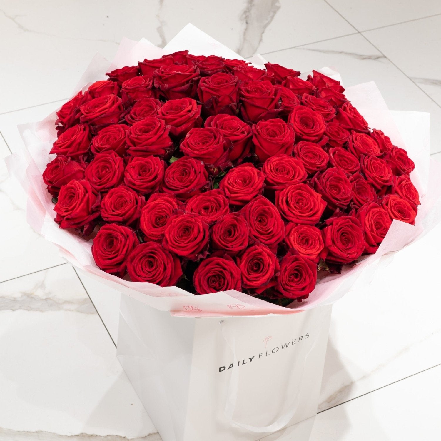 Red Roses bouquet by Daily Flowers