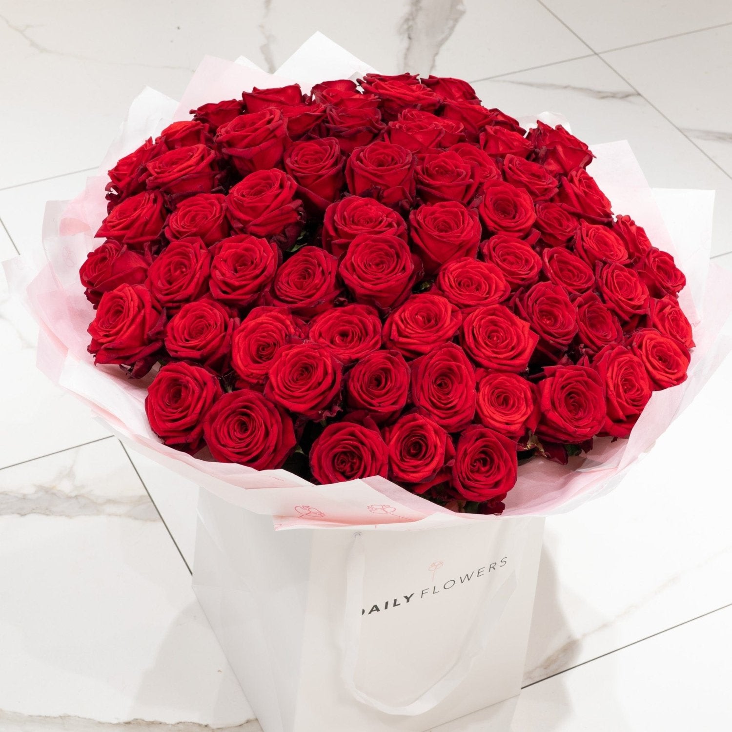 Red Roses bouquet by Daily Flowers