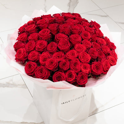 Red Roses bouquet by Daily Flowers