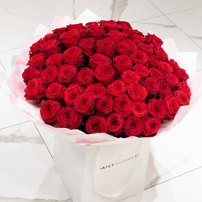 Red Roses bouquet by Daily Flowers