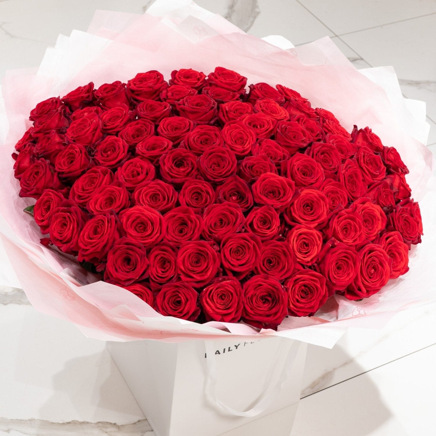 Red Roses bouquet by Daily Flowers