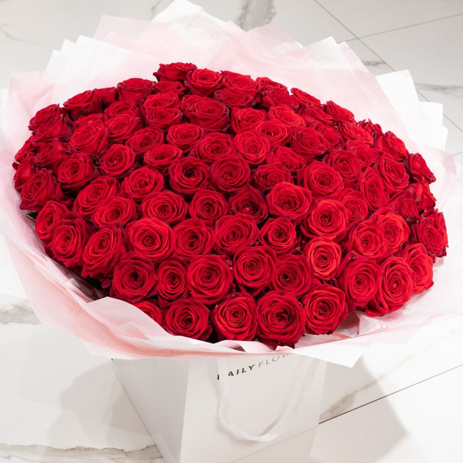 Red Roses bouquet by Daily Flowers