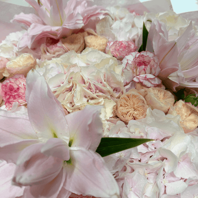 Royal Lily Dream bouquet with roses, hydrangea and lilies by Daily Flowers