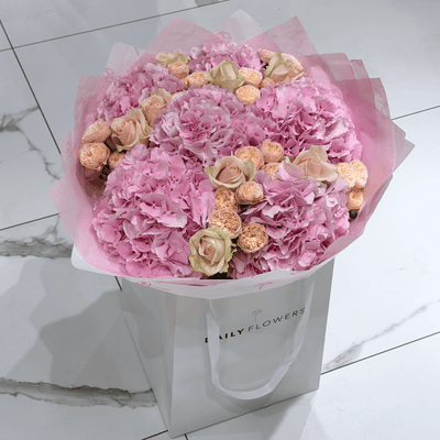 Royal Princess Blush bouquet with roses by Daily Flowers