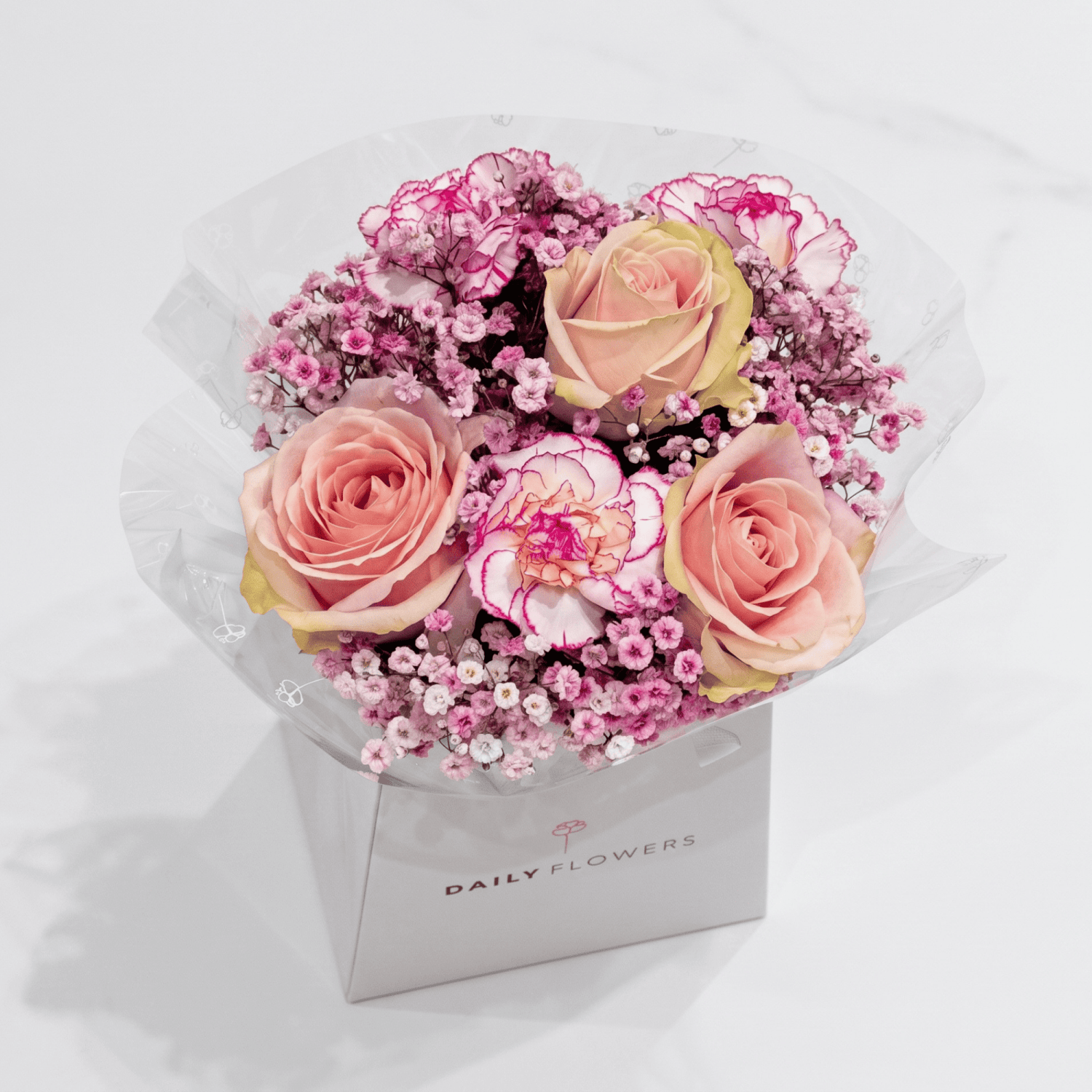 The Dreamier The Better, Mini bouquet with roses and gypsophila by Daily Flowers